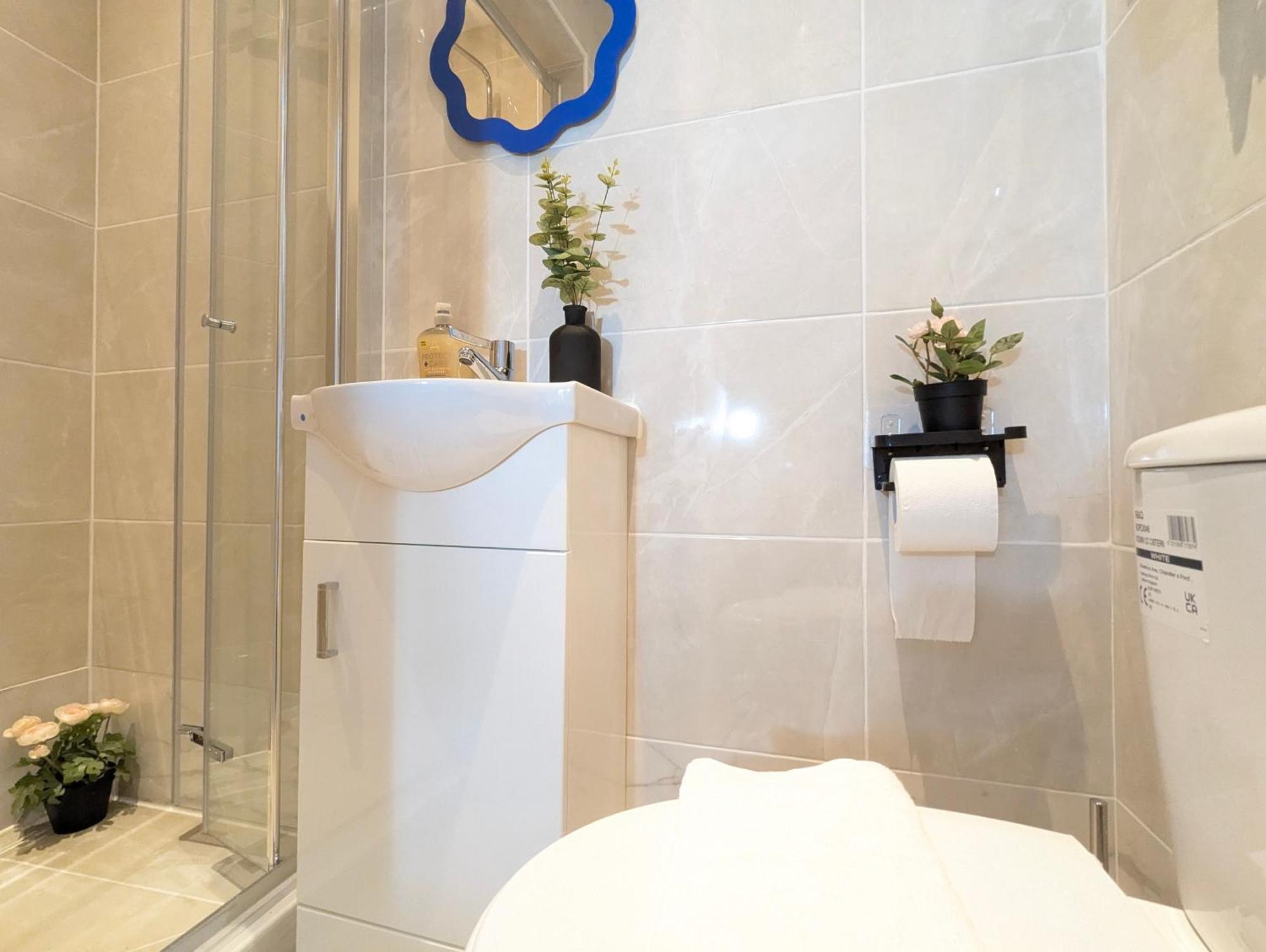 Vakantiehuis Modern Double W Private Bath & Free Parking York